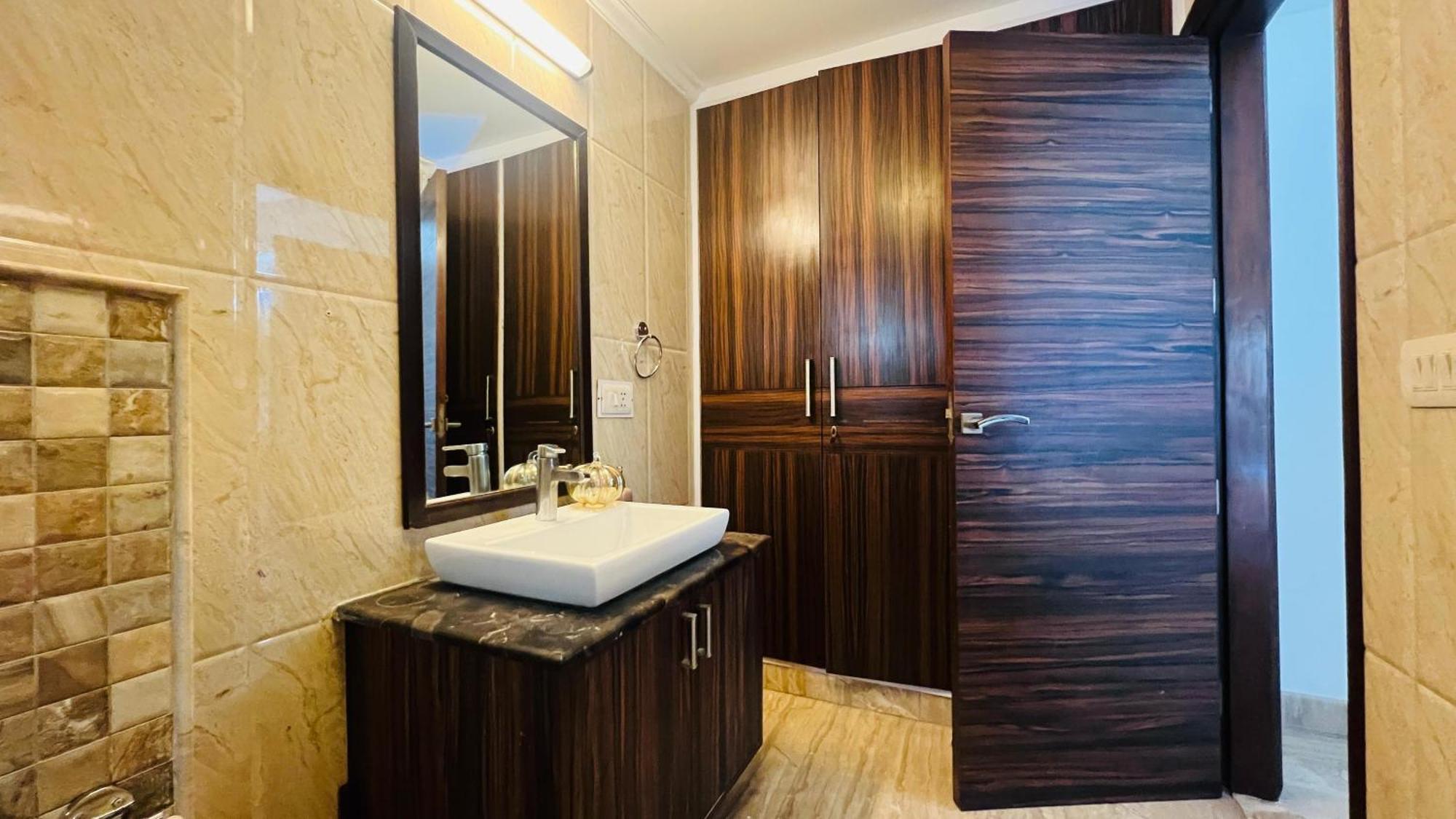 Olive Serviced Apartments - New Friends Colony ニューデリー エクステリア 写真